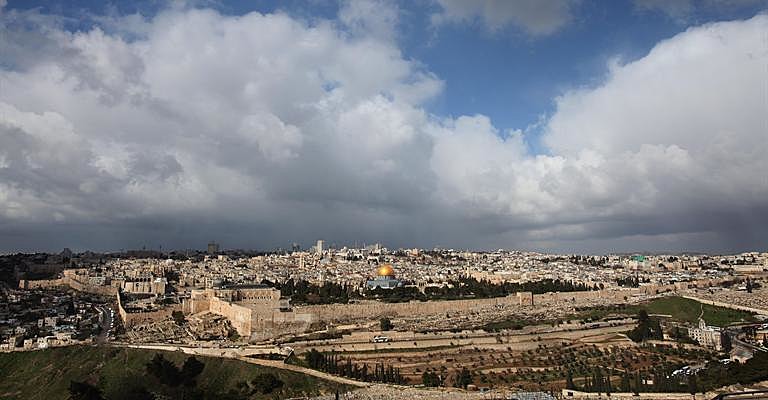  עננים מעל ירושלים