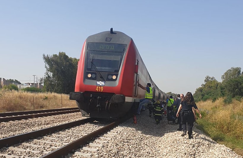 הרכבת שנתקעה סמוך לתחנת קיסריה