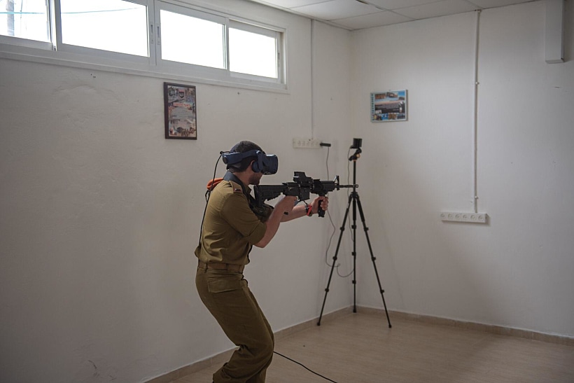 חיילים מתנסים במודל החטמ''ר הדיגיטלי