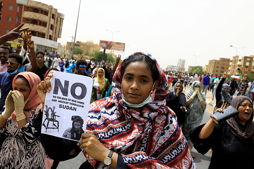 מפגינות נגד השלטון הצבאי בסודאן