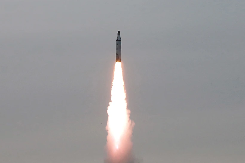 שיגור טיל מצוללת בקוריאה הצפונית