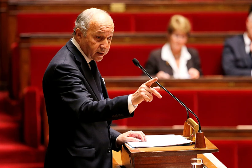 שר החוץ הצרפתי פאביוס בנאום בפרלמנט בפריז