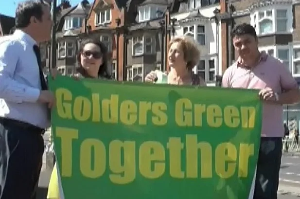 מפגינים פרו-ישראלים בלונדון מוחים נגד ההפגנה הניאו-נאצית בעיר