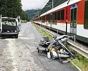 מקום התאונה בין רכבת למיניבוס בשוויץ, בו נהרגו שלושה ישראלים