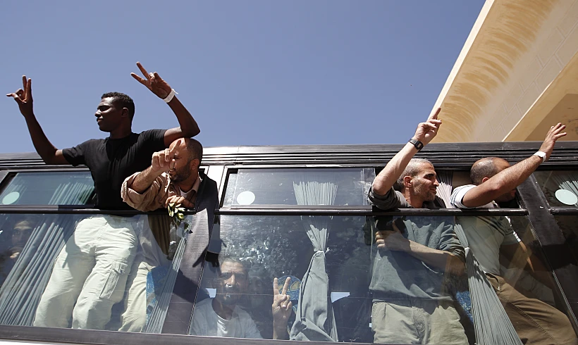 אסירים פלסטינים להיכנס לעזה דרך מעבר רפיח ממצרים