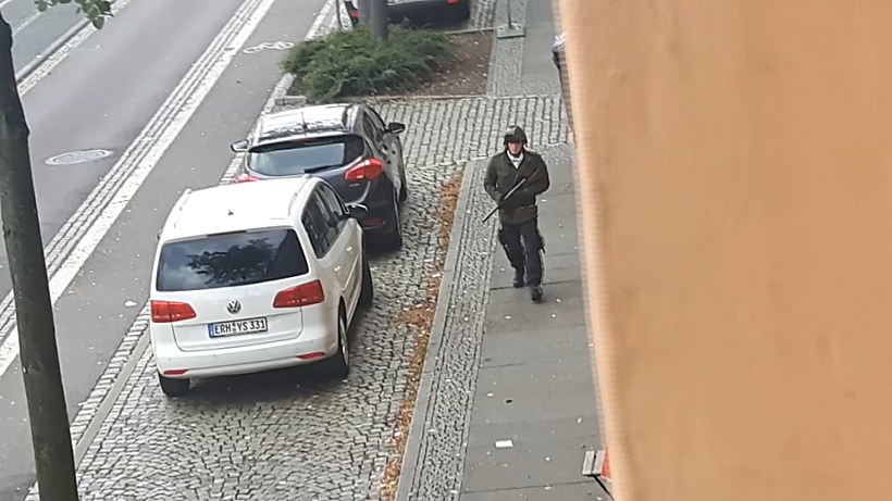 Amateur Video Shows Shooting In Halle