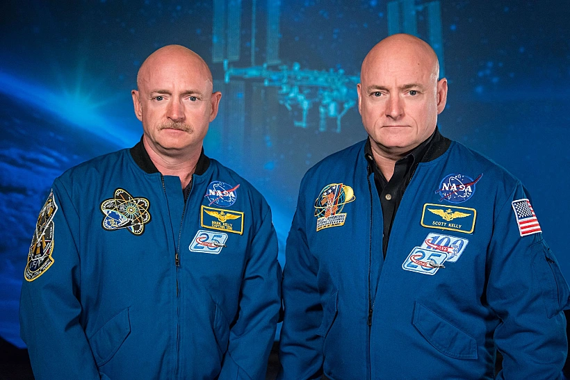 האסטרונאוט סקוט קלי (מצד ימין) ואחיו האסטרונאוט מארק קלי
