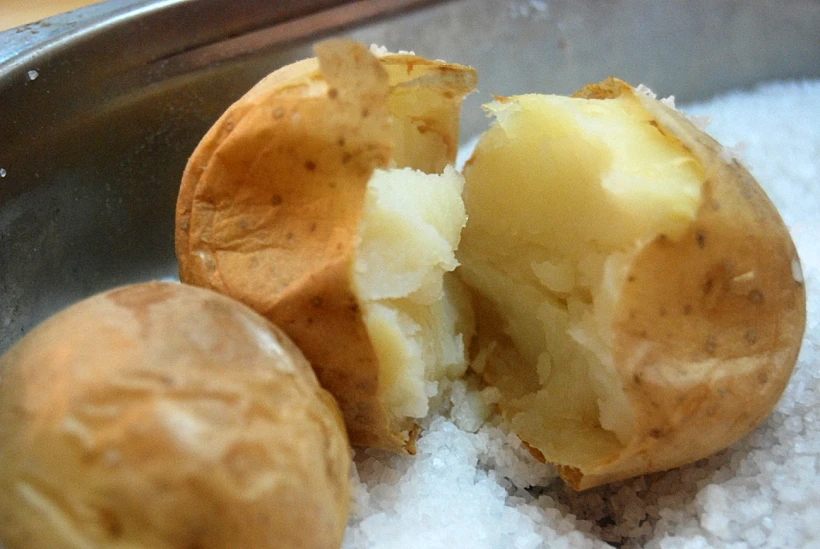 תפוחי אדמה בסגנון מדורה