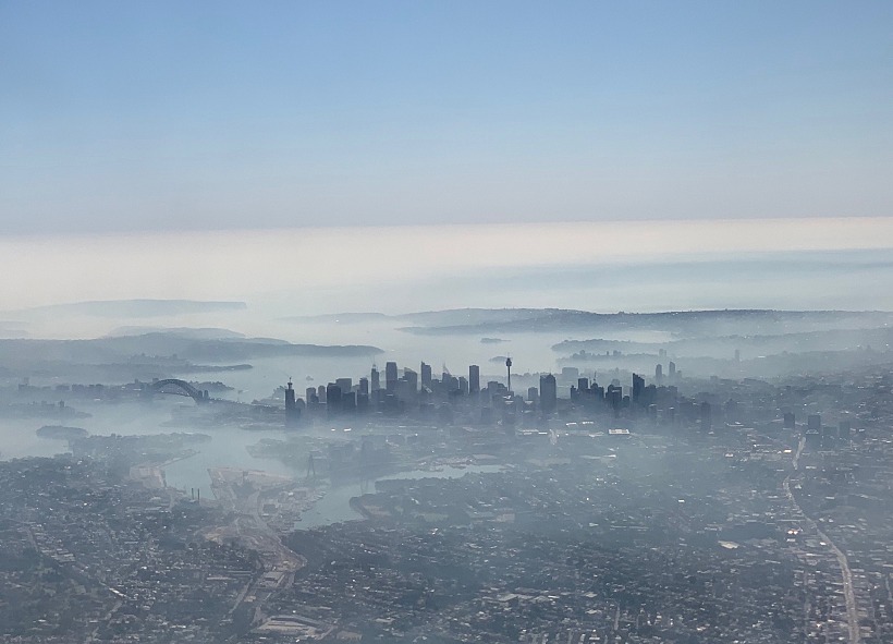 עשן אופף את סידני, אוסטרליה, בעקבות שריפות הענק באזור