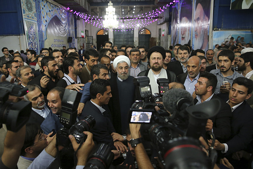 חסן רוחאני לאחר הניצחון בבחירות 2013