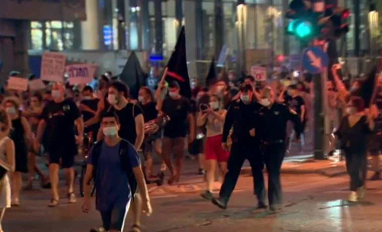 אלימות בהפגנה נגד הממשלה בתל אביב