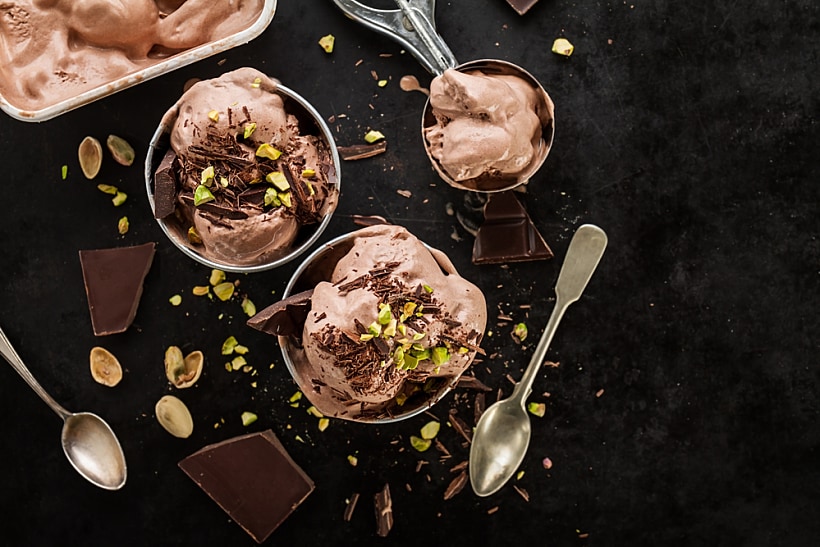 Tasty,appetizing,chocolate,ice,cream,with,mint,and,pistachios,in