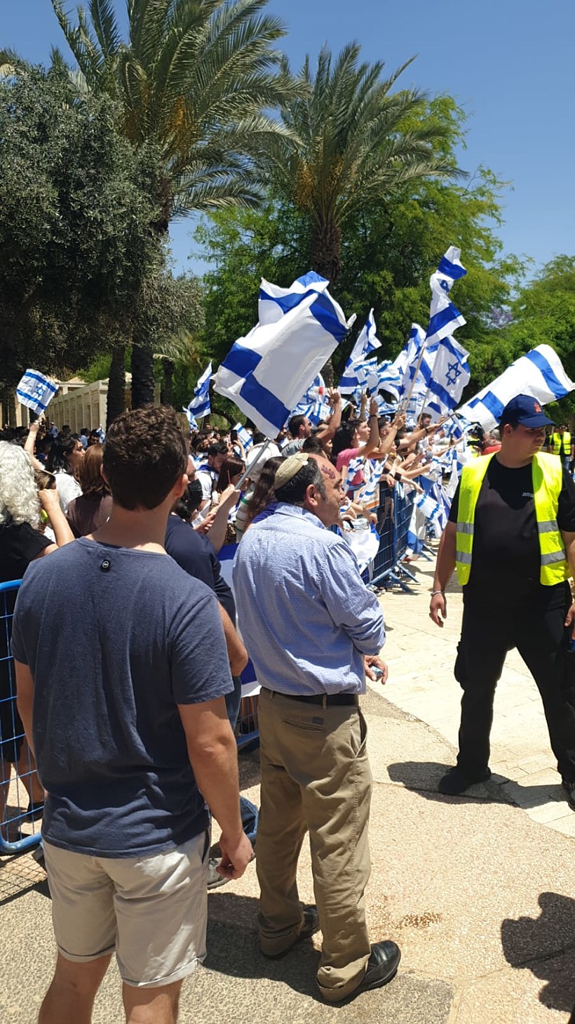 העצרת המקבילה לציון יום הנכבה שנערכה באוניברסיטת בן גוריון, בה הניפו דגלי ישראל