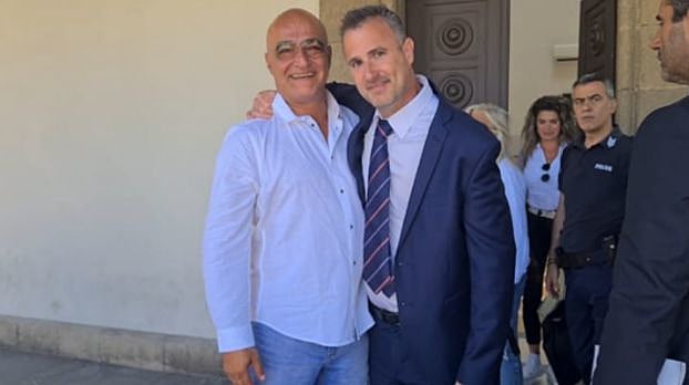 דודי אשכנזי שנעצר ביוון עקב טעות בזיהוי יחד עם עורך דינו ניר יסלוביץ