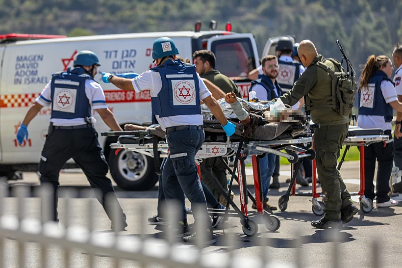 פצועים מגיעים לביה"ח הדסה עין כרם בירושלים