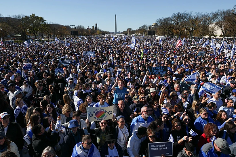 המונים בעצרת התמיכה בישראל בוושינגטון חרבות ברזל