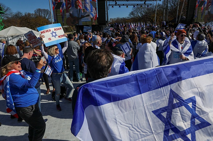 המונים בעצרת התמיכה בישראל בוושינגטון חרבות ברזל