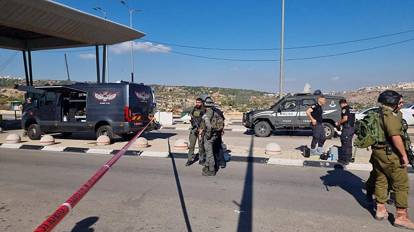 חרבות ברזל חיילים מחסום המנהרות צה"ל מחבל מחבלים פיגוע ירי זירת הפיגוע בסמוך לירושלים