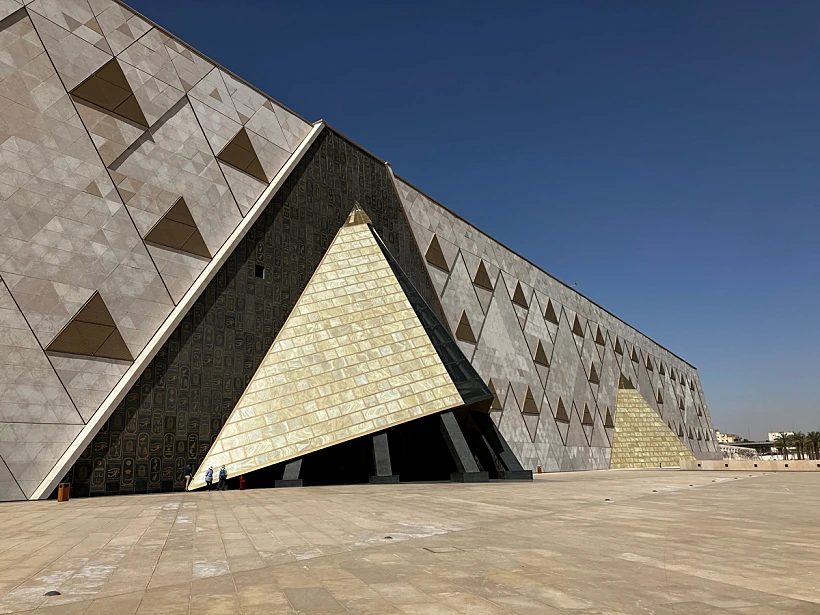 Pictures,of,the,brand,new,grand,egyptian,museum,from,outside