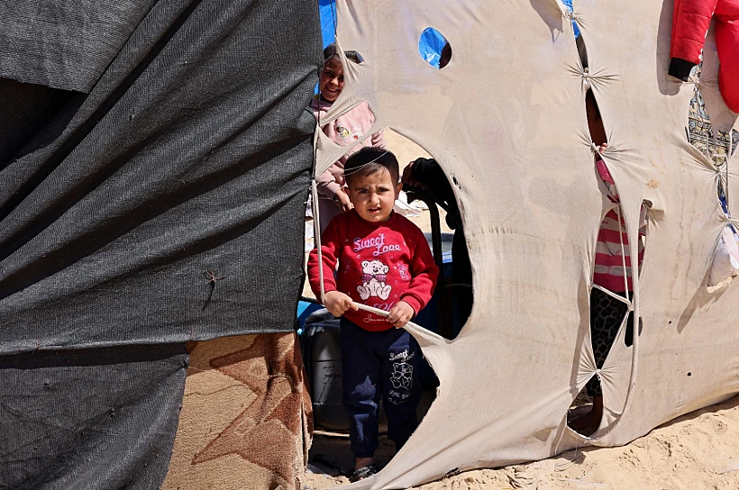 ילד פלסטיני מחנה פליטים רפיח רצועת עזה