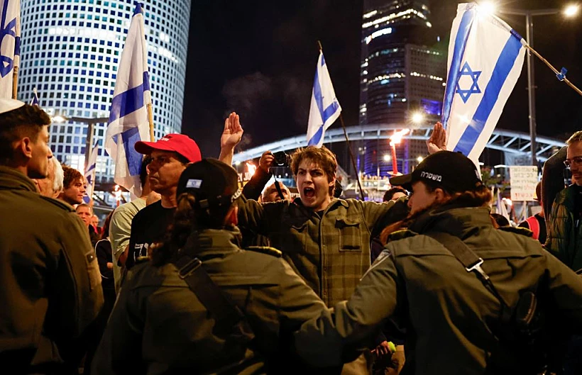 העימותים בתל אביב מפגינים משפחות חטופים קפלן המפגנות מחאה משטרה