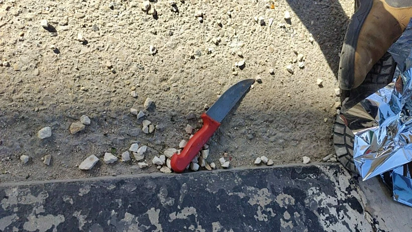 סכין המחבל במחסום המנהרות