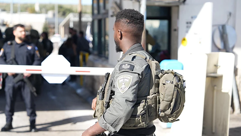כוחות מג"ב בזירת הפיגוע במחסום המנהרות