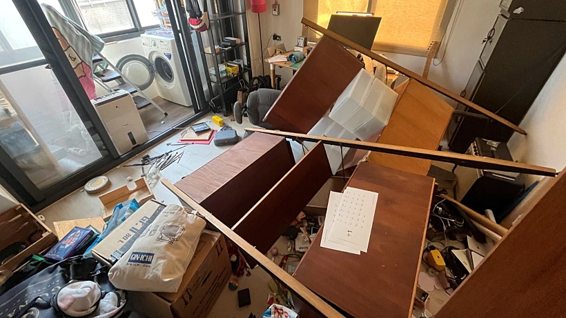 נזק בדירה בטאיפיי בירת טיוואן בשל רעידת אדמה