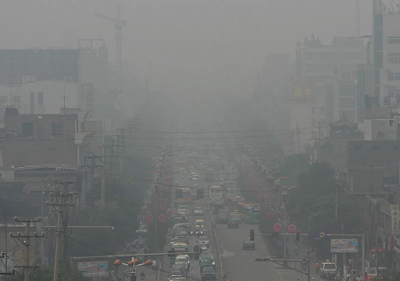 זיהום וערפל בעיר לינפן בסין