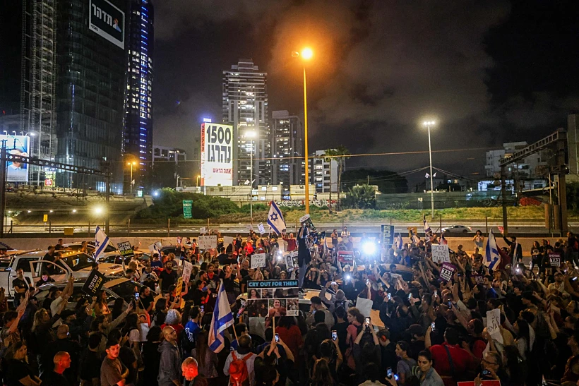 הפגנות למען שחרור החטופים, הערב בתל אביב