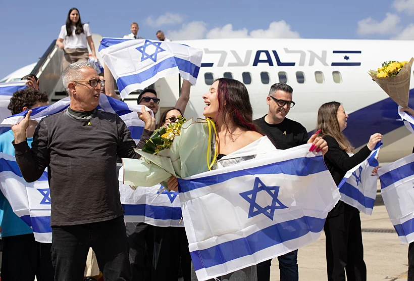 עדן גולן נחתה בישראל אחרי גמר אירוויזיון 2024