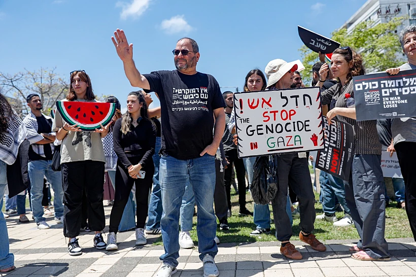 עופר כסיף בהפגנה לציון יום הנכבה באונ' תל אביב