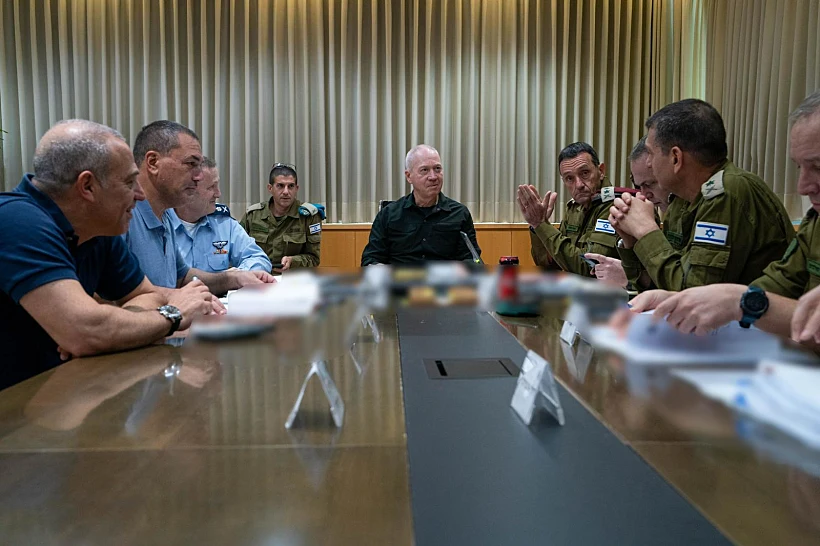 גלנט הרמטכ"ל הלוי אישור תוכניות במשרד הביטחון לפני התקיפות בתימן