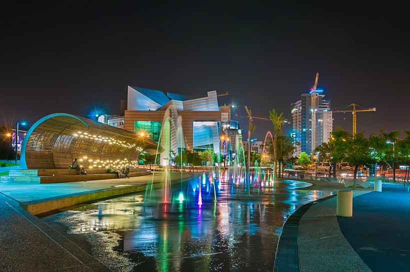 Beer Sheva,,israel ,may,25,,2014:,fountain,at,night,in,beer