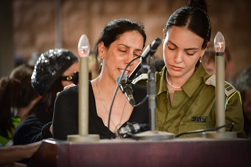 הלווייתה של עדן ירושלמי בבית העלמין ירקון