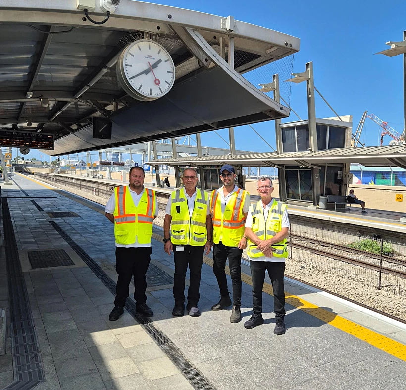 הצוות שסייע לתייר ששכח תיק ובו יותר מעשא אלף אירו ברכבת