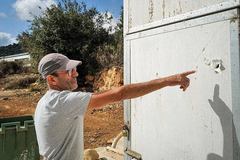 פגיעה ישירה בלול תרנגולות במושב מרגליות