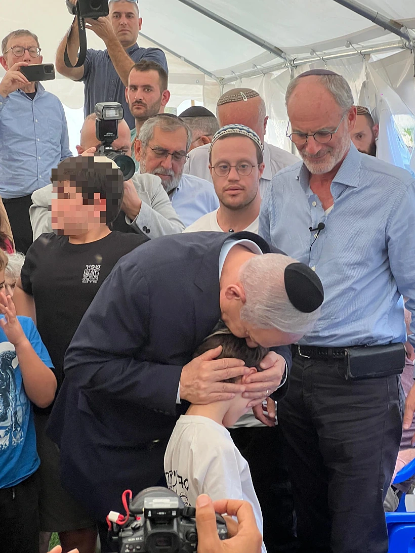 רה"מ בנימין נתניהו בניחום אבלים בבית משפחת לייטר