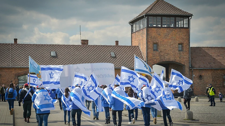 צפירה, טקסים ומצעד החיים: אירועי יום הזיכרון לשואה