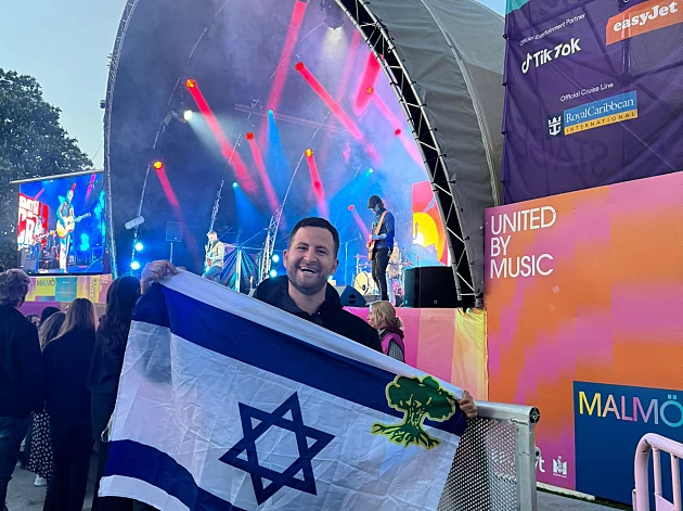 לאחר שהניף את דגל ישראל בכפר האירוויזיון: גיא הוכמן עוכב לחקירה