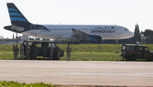 מטוס מספרד נאלץ לנחות, חשוד נעצר