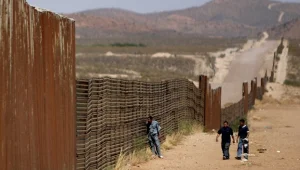 אסירים מרחבי ארה"ב יבנו את החומה של טראמפ?
