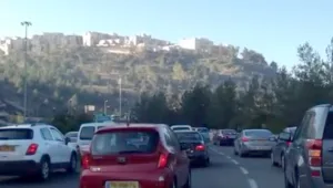 אלפים 'זחלו' בכביש בין ירושלים לת"א