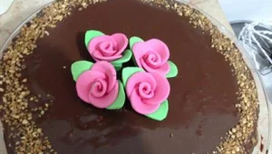 עוגת פאדג' שוקולד עם קצפת