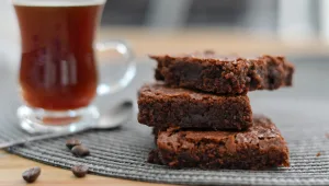 הביס שסוגר את הארוחה: מתכון לבראוניז שוקולד וקפה כשר לפסח