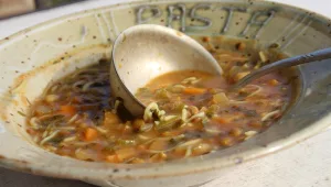 הכי מהיר שתכינו בחיים: מרק חרירה מרוקאי ב-10 דקות