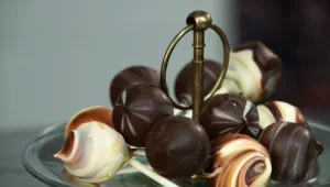 מתכון לסוכריות מעוגת דבש מצופות שוקולד