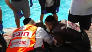 נער בן 13 טבע למוות בבריכה