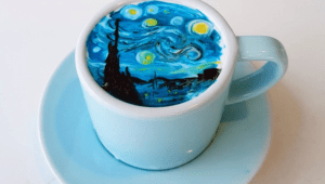 בית הקפה שמציע יצירות אומנות בתוך כוסות קפה