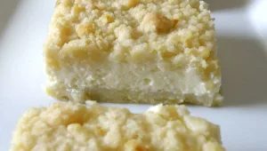 עוגת גבינה אפויה עם פירורים